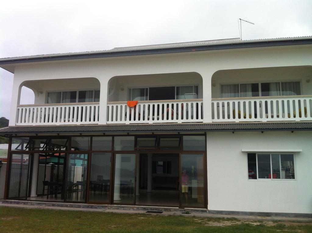 Marie-France Beach Front Apartments La Digue Quarto foto